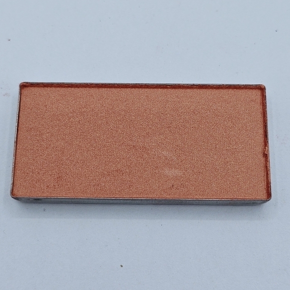 Mary Kay Juicy Peach Chromafusion Cheek Powder - Picture 4 of 5